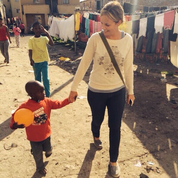 Meet your Posher, Melissa - Picture 2 of 7